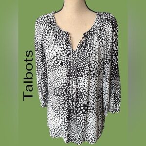 Talbots Monochrome clover Patterned Blouse. 100% soft rayon. Medium. Like new!